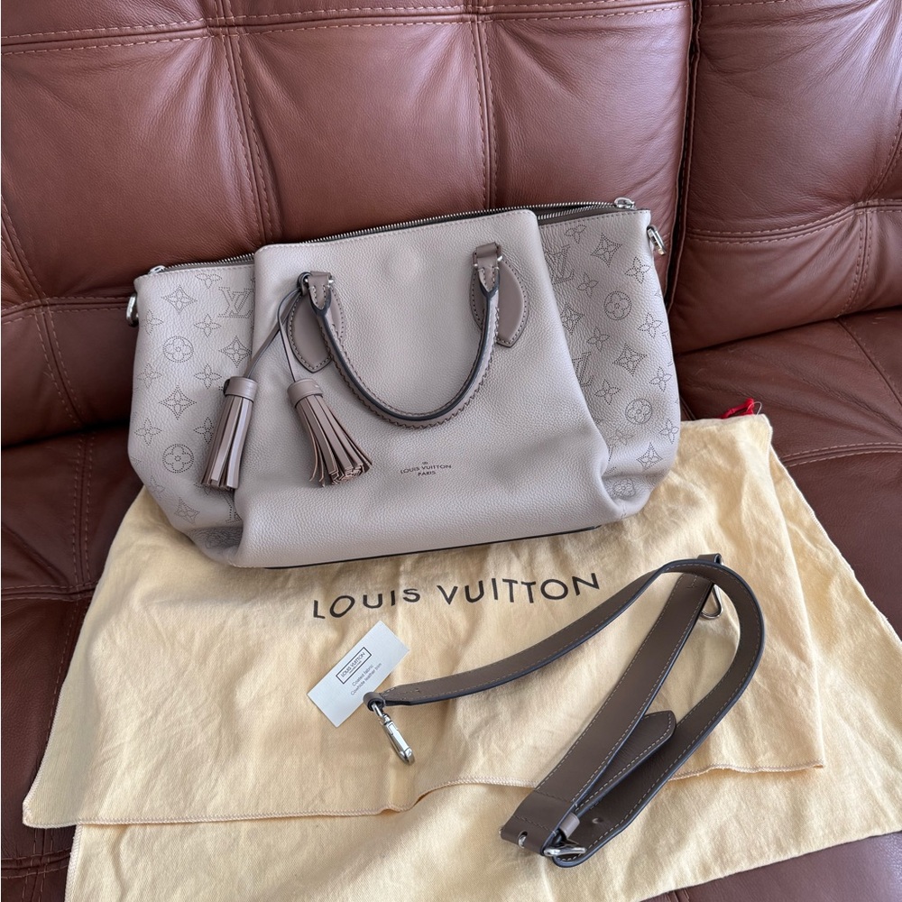 Louis Vuitton Galet Mahina Leather Haumea Bag - Picture 11 of 13